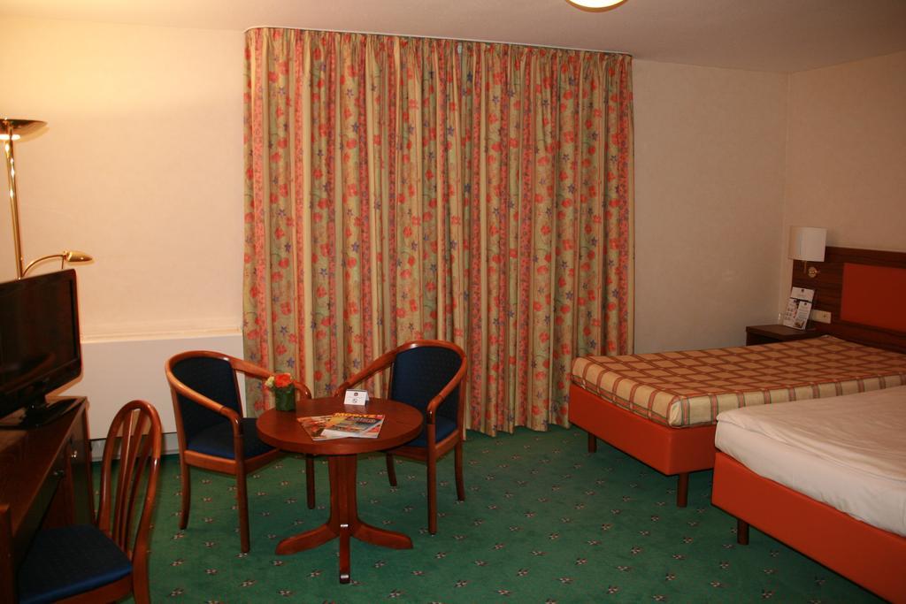 Best Western Hotel Ketterer Stuttgart Buitenkant foto